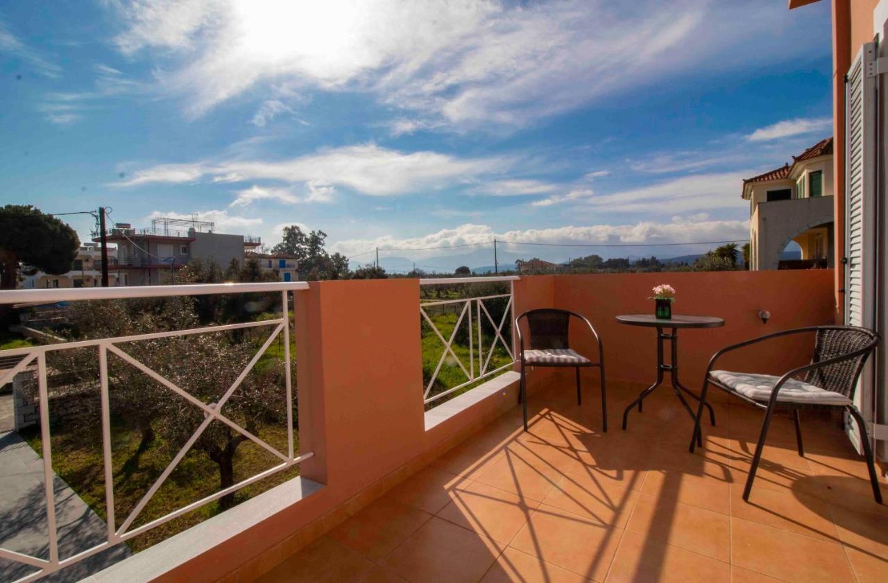 Laconian Collection Mavrovouni Beach House Gythio Exterior foto